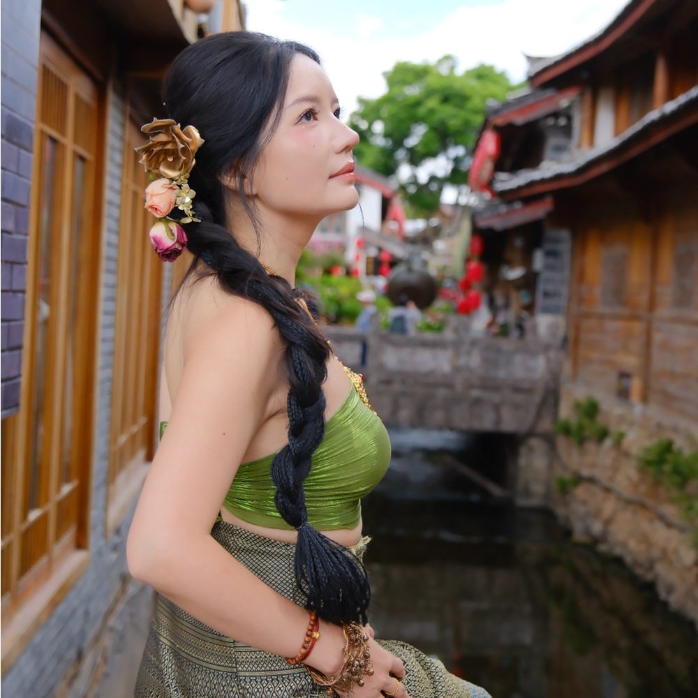 Meet your Posher, Yijun